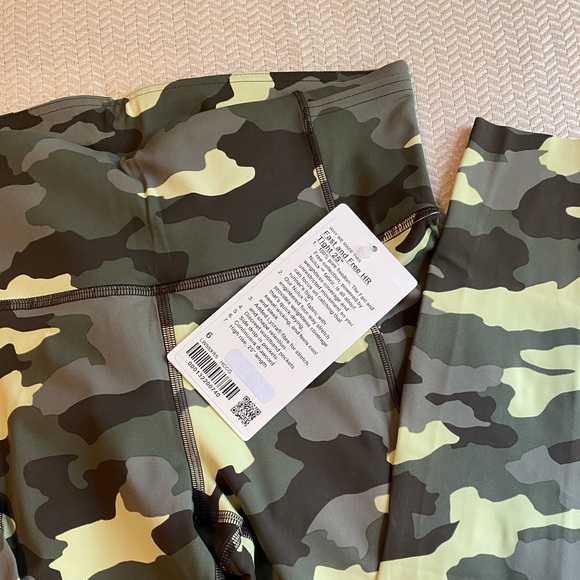 Fast and free High Rise Tight 25” size 6 - Picture 3 of 3